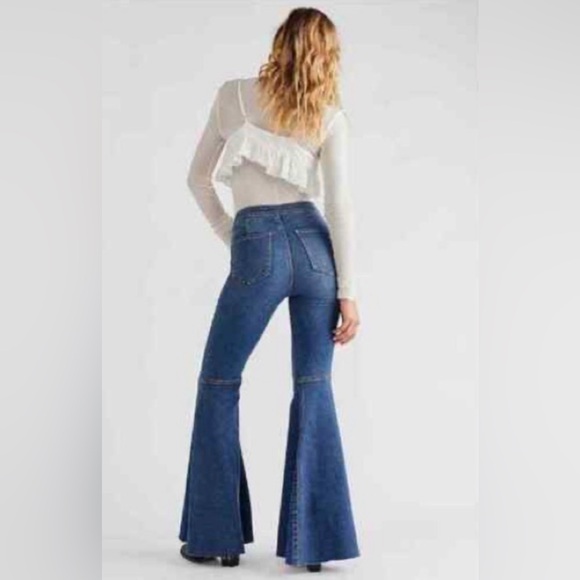 NWT Free People We The Free Just Float On Flare Denim Bell Bottom Jeans 25 - Picture 6 of 16